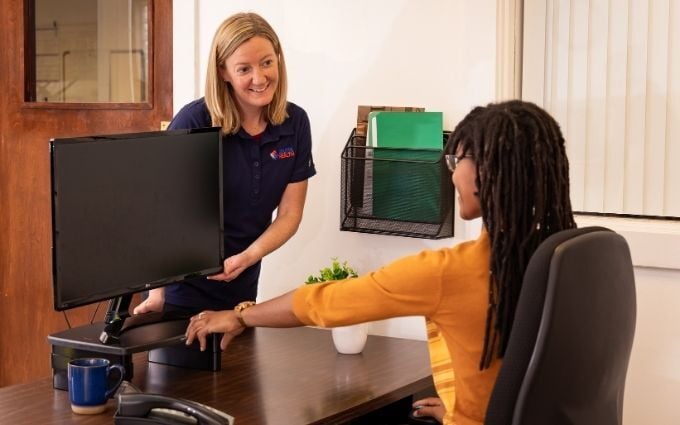 Ergonomic assessment monitor positioning